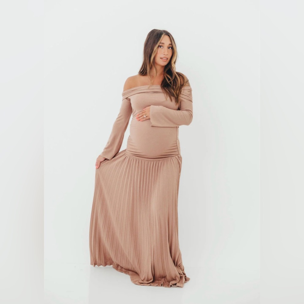 Off-Shoulder Maxi Dress in Tan